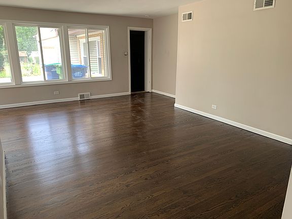 5th image of 9846 S Campbell Ave