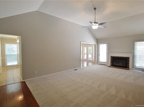 4th image of 8424 Junction Ct