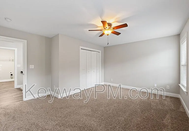 336 Amersham Way — Photo 20