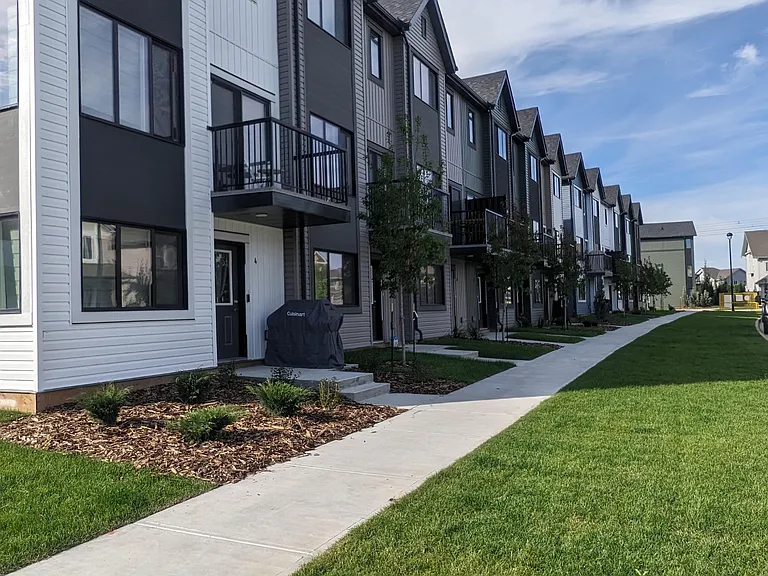 2035 Chalmers Way SW #90 — Photo 1