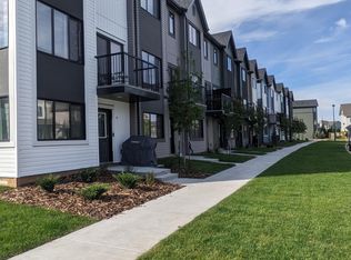 2035 Chalmers Way SW #90, Edmonton, AB T6W 2G1