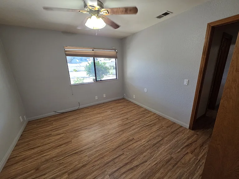 14705 Vesper Rd — Photo 16