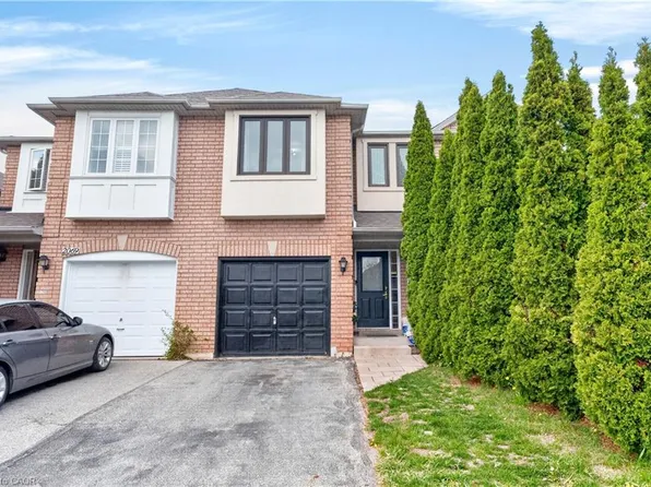 2067 Golden Orchard Trl, Oakville, ON L6M 3N5