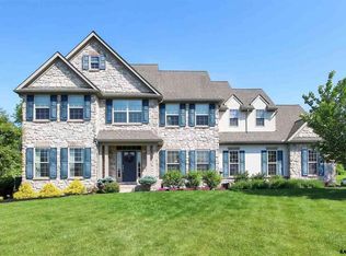1274 Falls Grove Ln, York, PA 17404