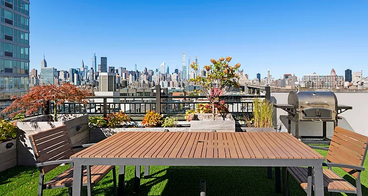 Sold by Nest Seekers International | media 6