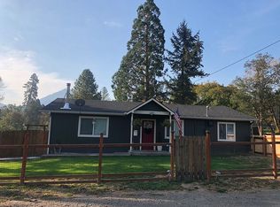 229 Crestview Loop, Grants Pass, OR 97527
