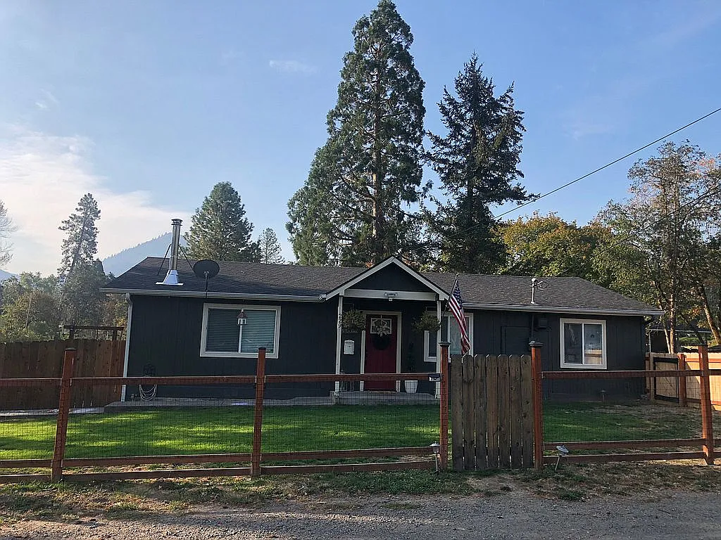 229 Crestview Loop photo 1