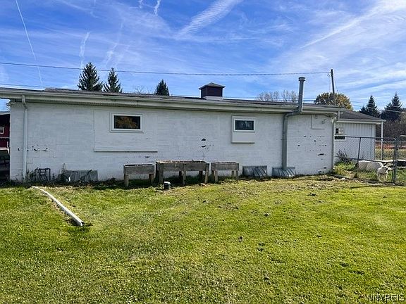 5th image of 3458 Andover Rd