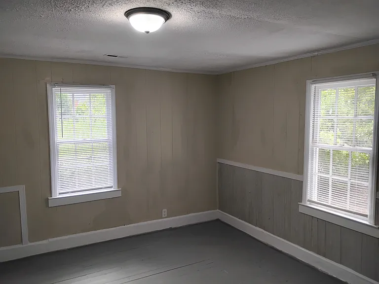 204 Chestnut St — Photo 11