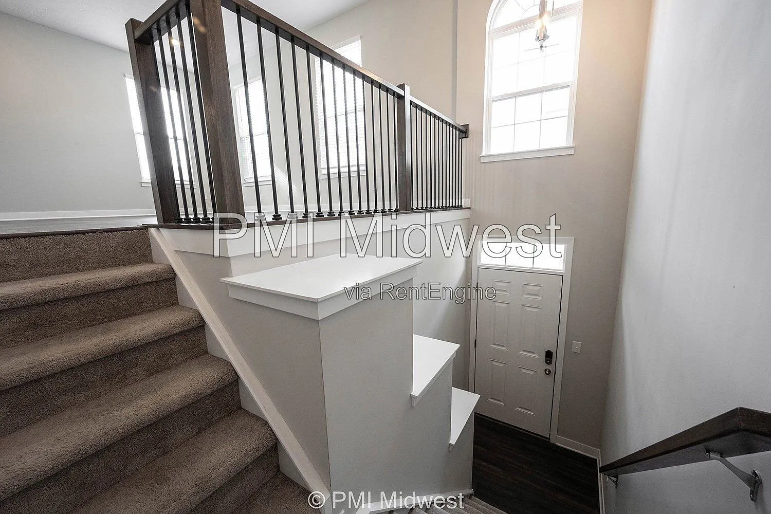 3 bed, 3.5 bath, 2364 sqft, $2,649 — Photo 4