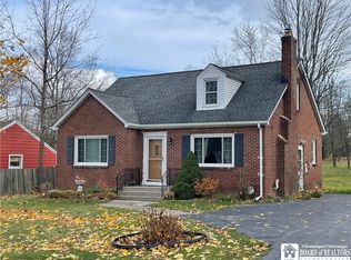 555 Union Rd, West Seneca, NY 14224