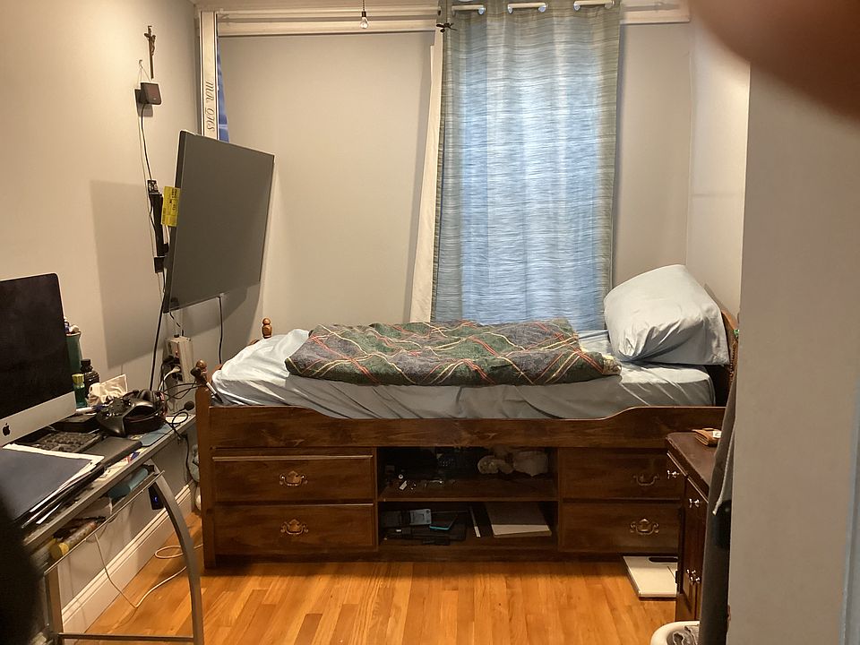 1st image of 81 Columbia St #81
