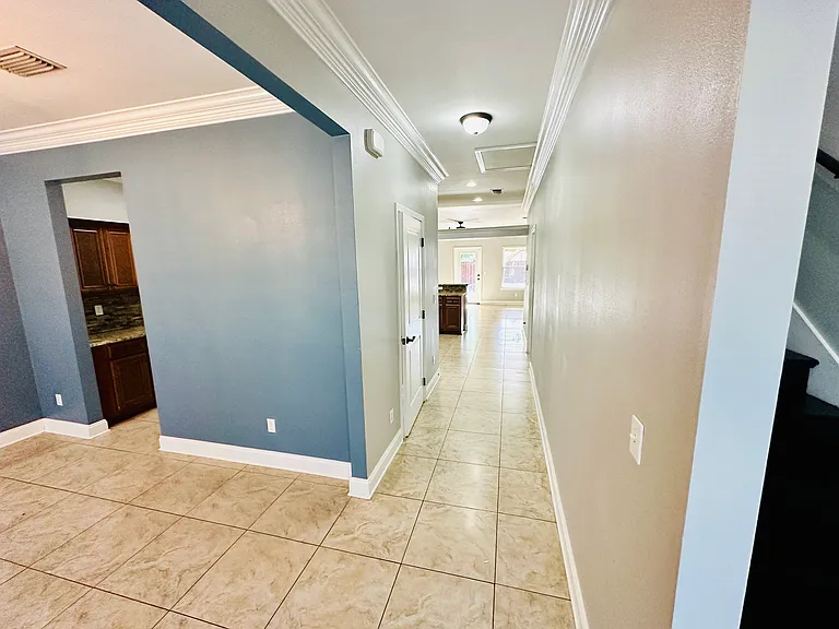 118 Jonquil Ave NW — Photo 5