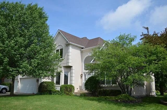 1247 Cromwell Ln photo 1