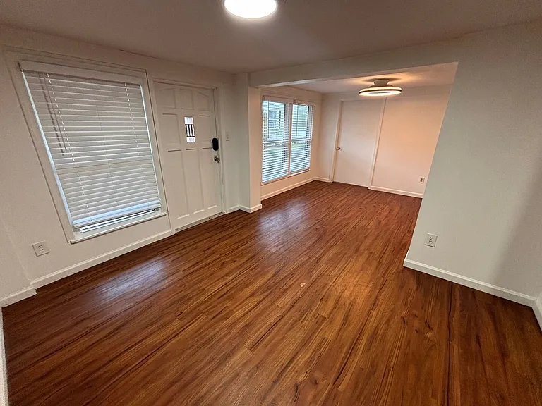 111 Cedar St — Photo 8