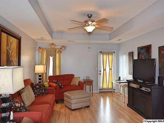 5th image of 216 Smokey Hills Ct