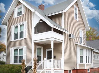 145 Elm St, Amesbury, MA 01913