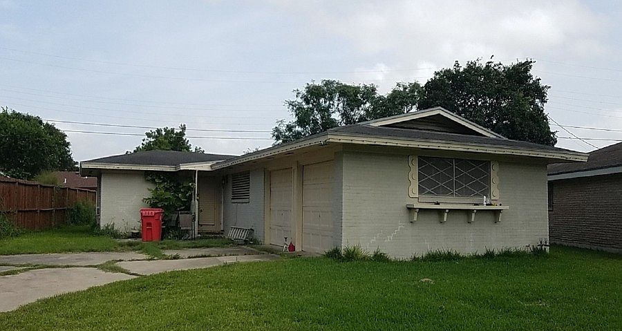 1st image of 202 Mesa Dr