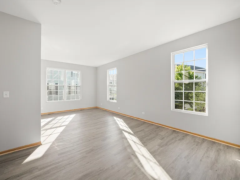 1688 W Turtle Creek Ln — Photo 17