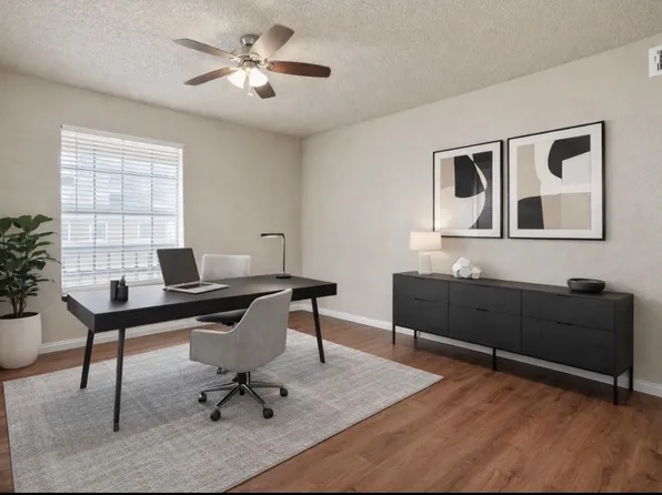 2750 Holly Hall St APT 506, Houston, TX 77054