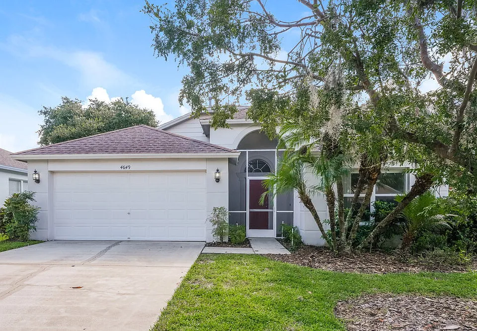 4649 Roundview Ct