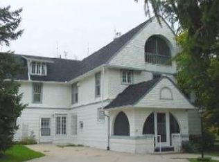 401 James St, Burlington, WI 53105