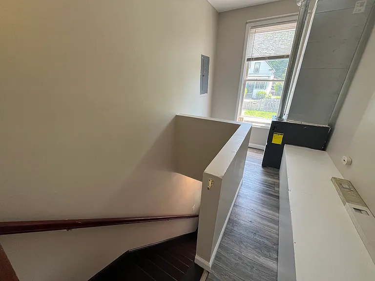 24 Woodlawn Ct #2 — Photo 8