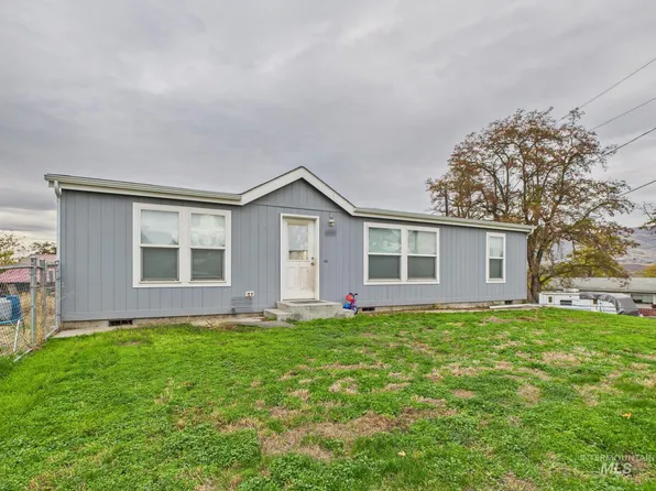 402 29th St, Lewiston, ID 83501