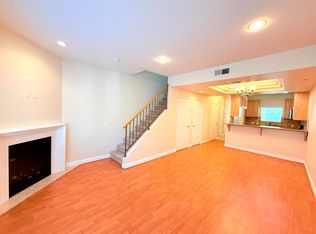 12217 Moorpark St APT 4, Studio City, CA 91604