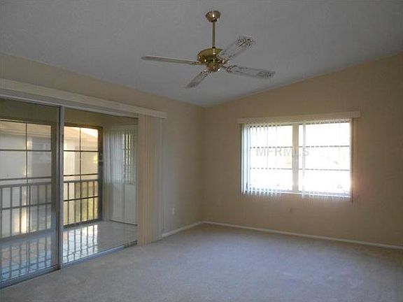 2nd image of 2592 Clubhouse Cir Unit 204