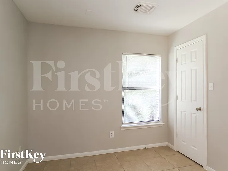 2935 La Estancia Ln — Photo 11