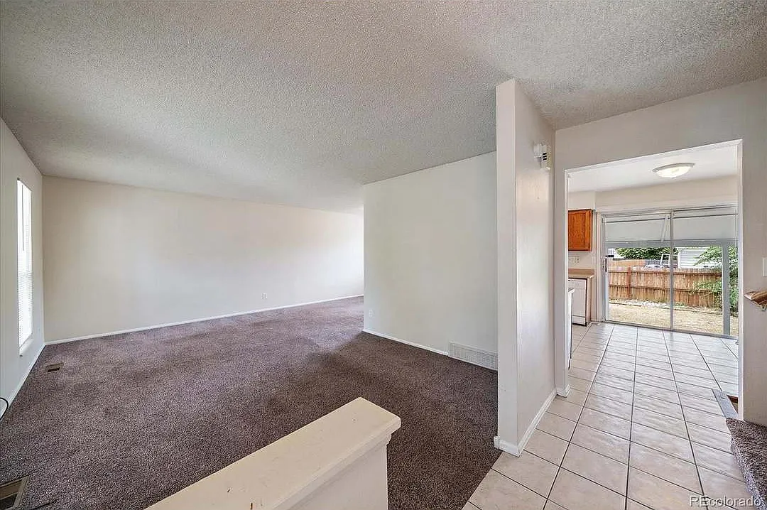 5 bed, 2538 sqft, $3,100 — Photo 2