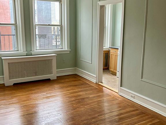 2nd image of 2 S Hartford Ave APT D5