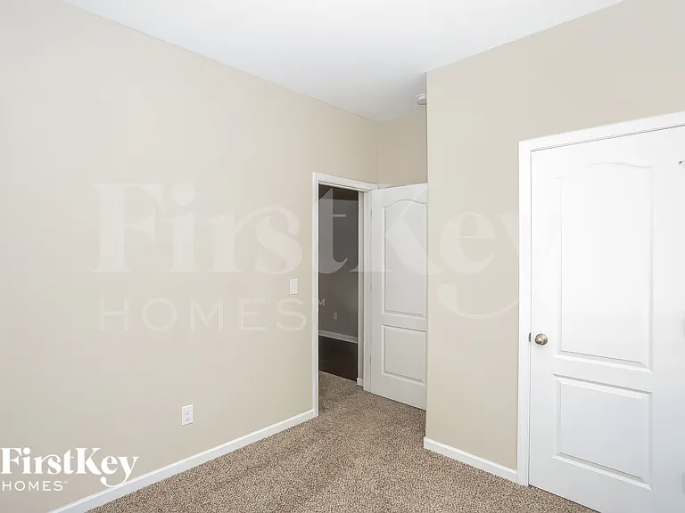 6129 Purbeck Way — Photo 13