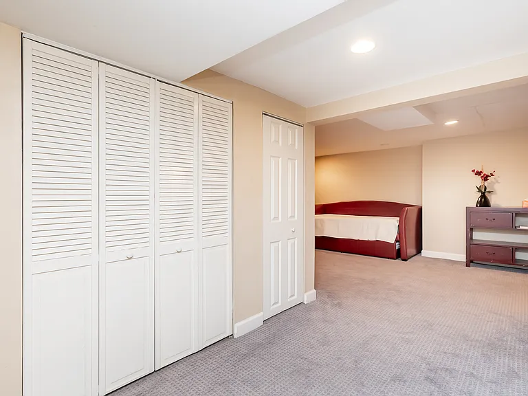 2223 Strathmoor Blvd #FURNISHED — Photo 19