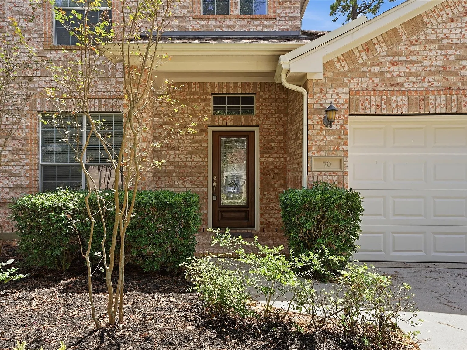 3 bed, 2.5 bath, 2253 sqft, $2,650 — Photo 2