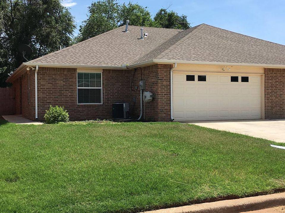 1st image of 200 Newtown Ln