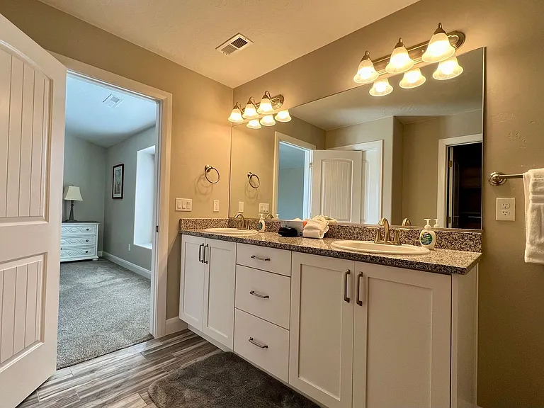 2520 Blackhawk Dr #30 — Photo 33