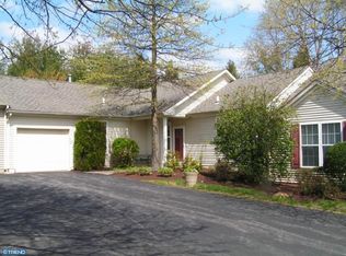 202 N Silver Fox Dr, Glen Mills, PA 19342