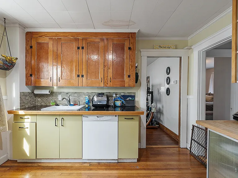 14 Hillcrest Ave #1 — Photo 11