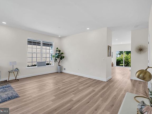 4th image of 4 Quail Rd