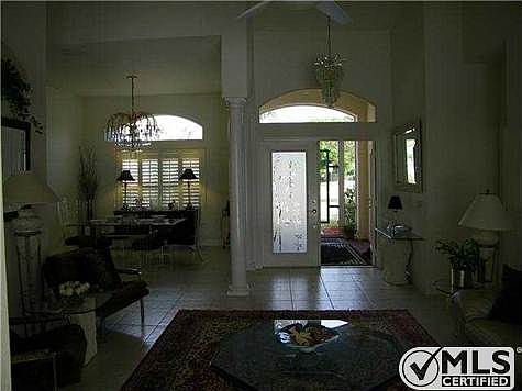 2nd image of 473 NE Solida Cir