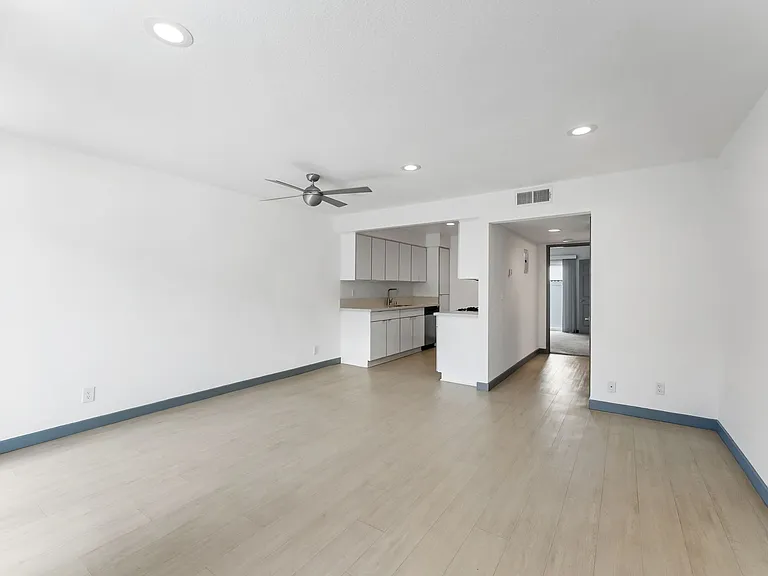 Eastside Apartments — Photo 27