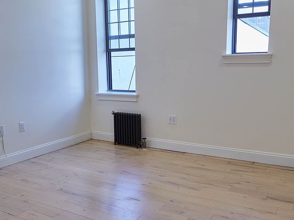 2nd image of 946 Bushwick Ave #423