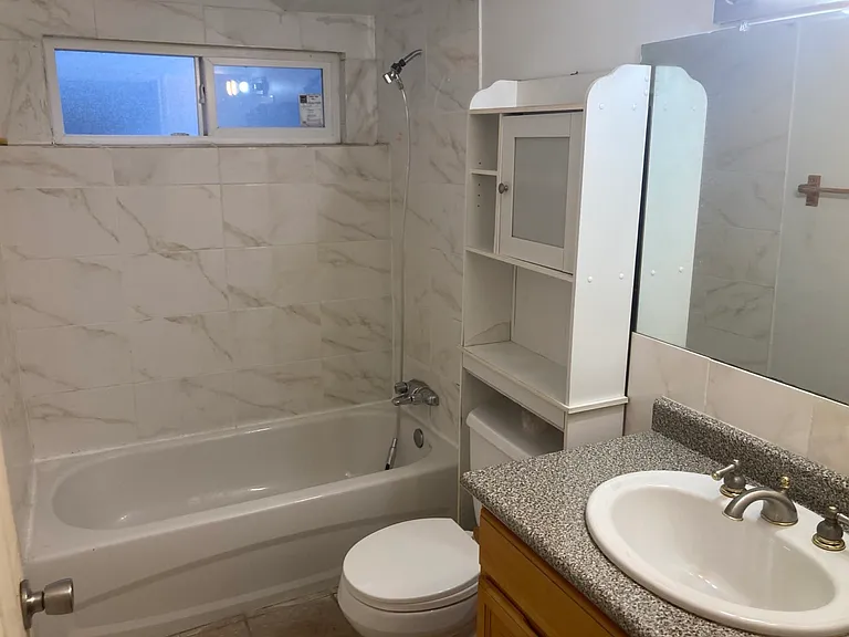 2165 Prairie Ave #LOWER — Photo 10