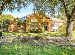 1117 Glen Oak Dr, Burleson, TX 76028