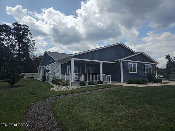 4th image of 93 Red Oak Dr