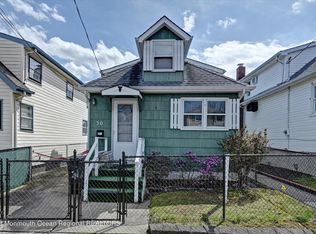 30 Washington Ave, Keansburg, NJ 07734