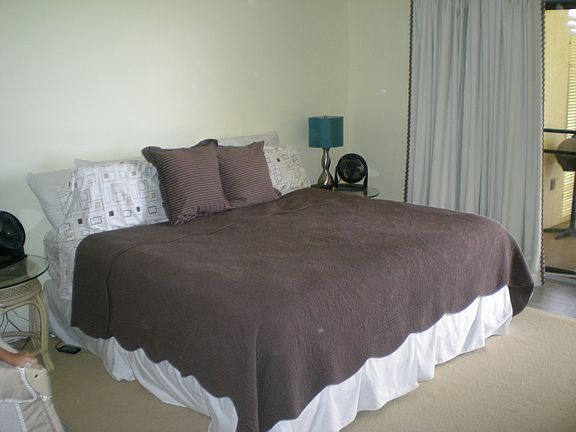 5th image of 545 Garfield Ave APT 202