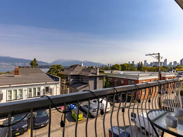 2335 York Ave #307, Vancouver, BC V6K 1C8